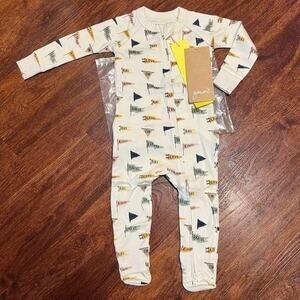 NWT Goumi Kids Affirmations Babu Footie SZ 6-9mo Bamboo Jumpsuit Zippy Sleeper